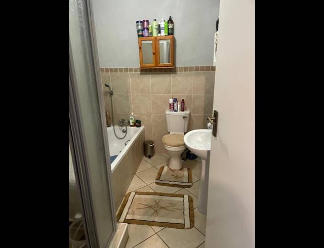 2 BEDROOM APARTMENT FOR SALE IN THE ORCHARDS